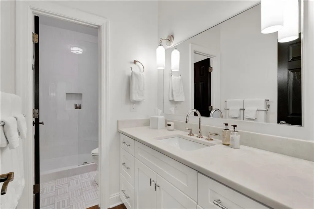 5945 Reddington Way, Atlanta, Georgia 30328, 3 Bedrooms Bedrooms, ,3 BathroomsBathrooms,Residential,For Sale,5945 Reddington Way,7679601