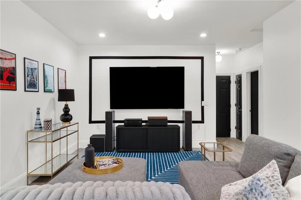 5945 Reddington Way, Atlanta, Georgia 30328, 3 Bedrooms Bedrooms, ,3 BathroomsBathrooms,Residential,For Sale,5945 Reddington Way,7679601