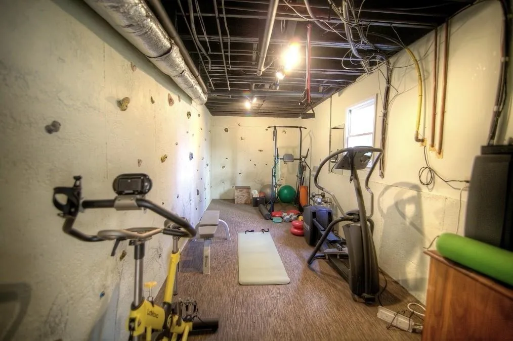 180 Marsh Glen Point, Atlanta, Georgia 30328, 5 Bedrooms Bedrooms, ,4 BathroomsBathrooms,Residential,Sold,180 Marsh Glen Point,5654182