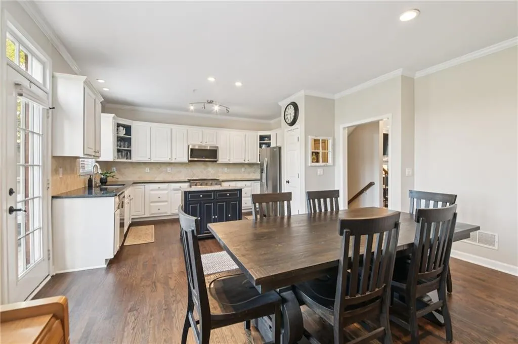 1192 Brookhaven Glen Ne, Atlanta, Georgia 30319, 3 Bedrooms Bedrooms, 0 ,3 BathroomsBathrooms,Residential,For Sale,1192 Brookhaven Glen Ne,7742815