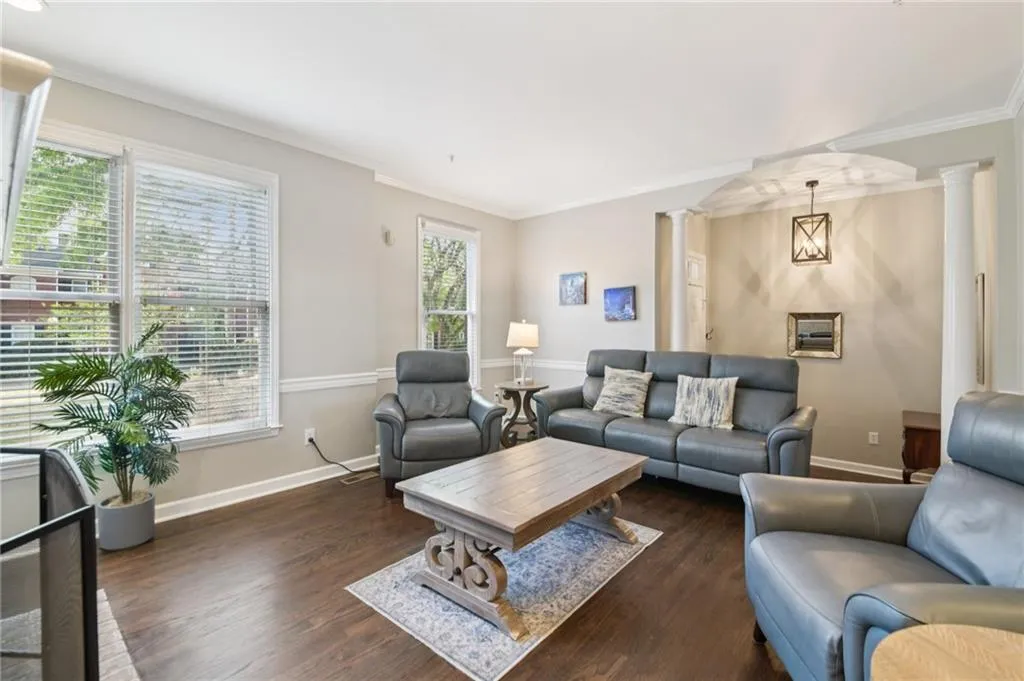 1192 Brookhaven Glen Ne, Atlanta, Georgia 30319, 3 Bedrooms Bedrooms, 0 ,3 BathroomsBathrooms,Residential,For Sale,1192 Brookhaven Glen Ne,7742815