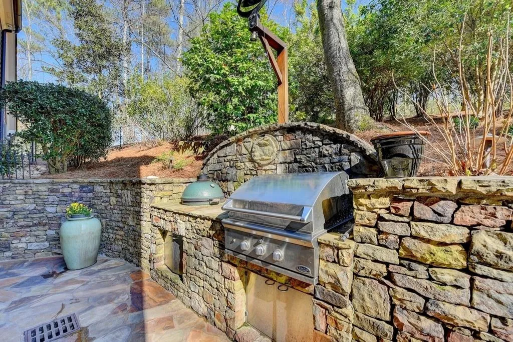 831 North Island Terrace, Atlanta, Georgia 30327, 6 Bedrooms Bedrooms, ,7 BathroomsBathrooms,Residential,Sold,831 North Island Terrace,6684823
