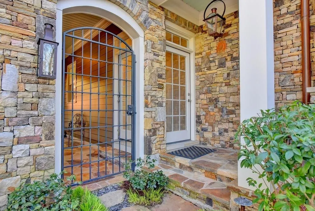 831 North Island Terrace, Atlanta, Georgia 30327, 6 Bedrooms Bedrooms, ,7 BathroomsBathrooms,Residential,Sold,831 North Island Terrace,6684823