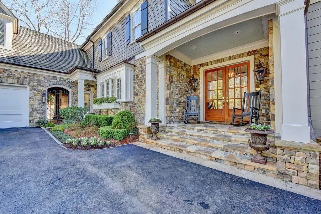 831 North Island Terrace, Atlanta, Georgia 30327, 6 Bedrooms Bedrooms, ,7 BathroomsBathrooms,Residential,Sold,831 North Island Terrace,6684823
