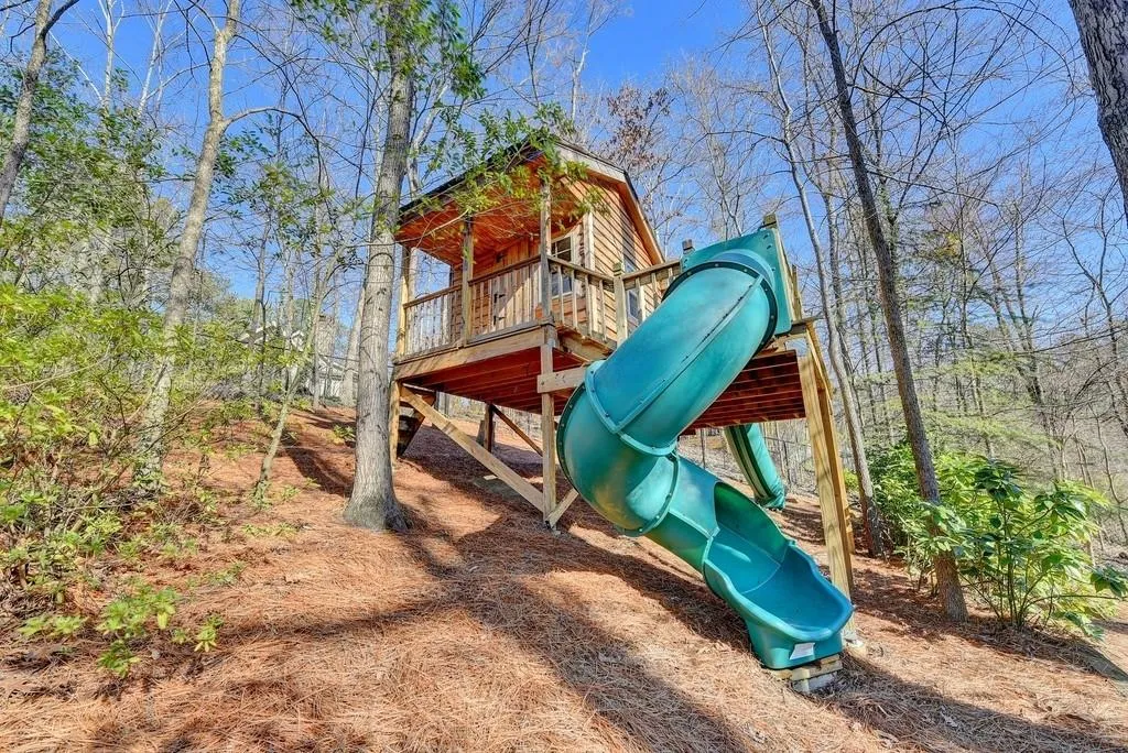 831 North Island Terrace, Atlanta, Georgia 30327, 6 Bedrooms Bedrooms, ,7 BathroomsBathrooms,Residential,Sold,831 North Island Terrace,6684823