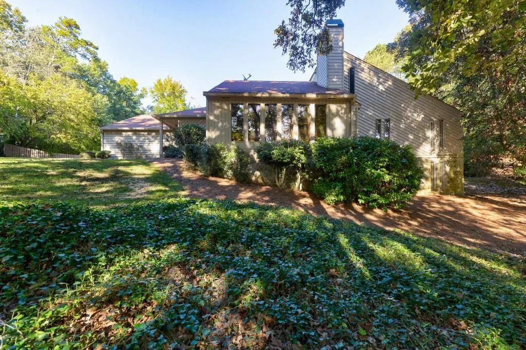 1645 Chevron Way, Sandy Springs, Georgia 30350, 4 Bedrooms Bedrooms, ,4 BathroomsBathrooms,Residential,Sold,1645 Chevron Way,6791721