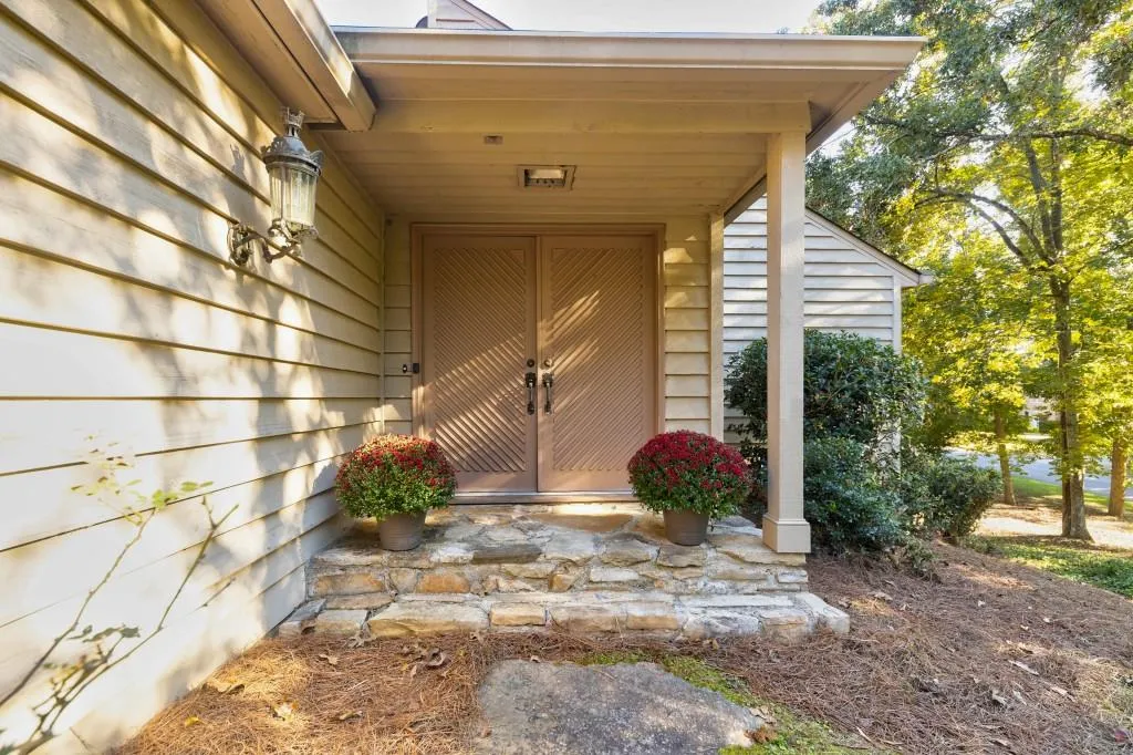 1645 Chevron Way, Sandy Springs, Georgia 30350, 4 Bedrooms Bedrooms, ,4 BathroomsBathrooms,Residential,Sold,1645 Chevron Way,6791721