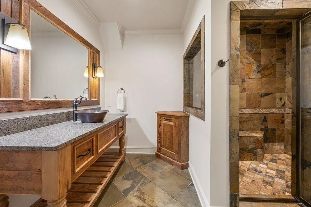 This bathroom has a steam shower!