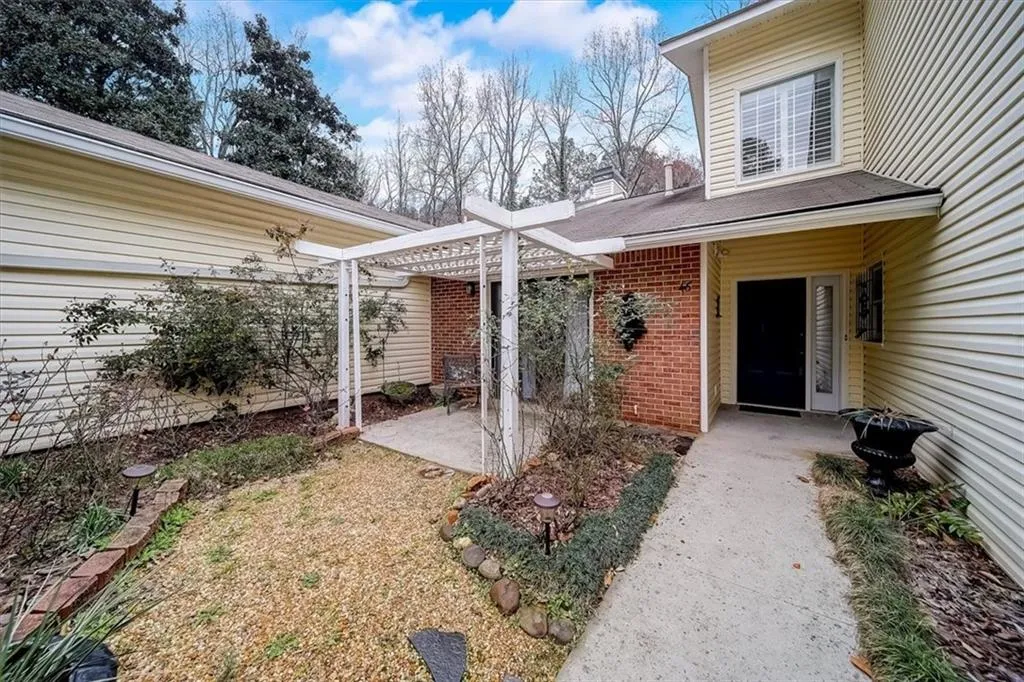 46 Waterford Court, Sandy Springs, Georgia 30328, 2 Bedrooms Bedrooms, ,2 BathroomsBathrooms,Residential,Sold,46 Waterford Court,7090201