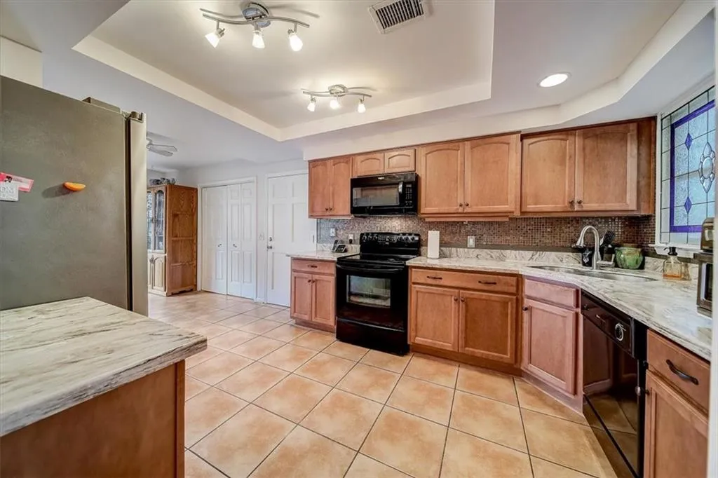 46 Waterford Court, Sandy Springs, Georgia 30328, 2 Bedrooms Bedrooms, ,2 BathroomsBathrooms,Residential,Sold,46 Waterford Court,7090201