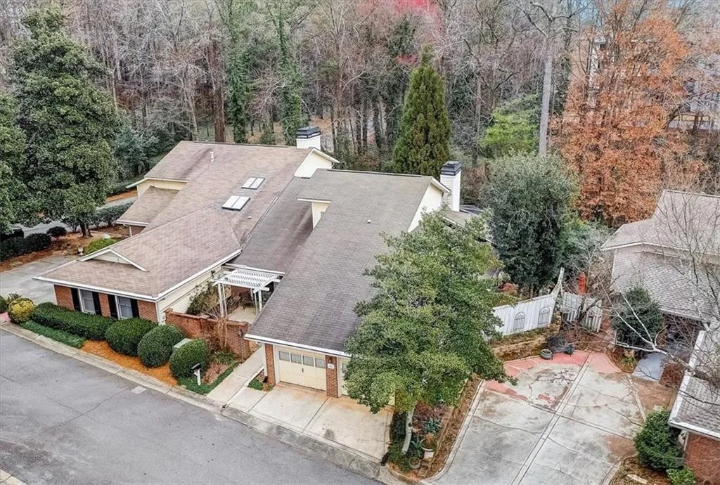 46 Waterford Court, Sandy Springs, Georgia 30328, 2 Bedrooms Bedrooms, ,2 BathroomsBathrooms,Residential,Sold,46 Waterford Court,7090201