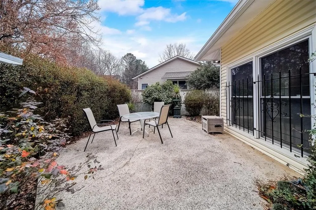 46 Waterford Court, Sandy Springs, Georgia 30328, 2 Bedrooms Bedrooms, ,2 BathroomsBathrooms,Residential,Sold,46 Waterford Court,7090201