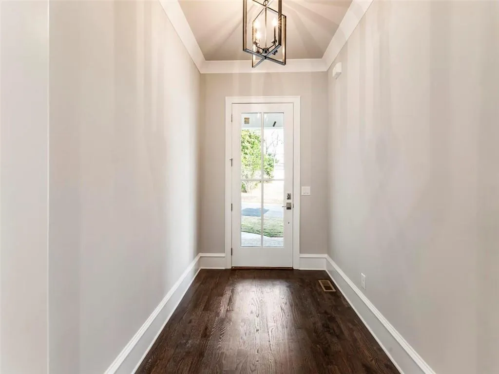5320 Green Hill Place Ne, Atlanta, Georgia 30342, 5 Bedrooms Bedrooms, ,5 BathroomsBathrooms,Residential,Sold,5320 Green Hill Place Ne,6528475