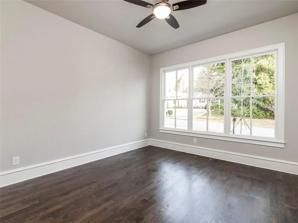 5320 Green Hill Place Ne, Atlanta, Georgia 30342, 5 Bedrooms Bedrooms, ,5 BathroomsBathrooms,Residential,Sold,5320 Green Hill Place Ne,6528475