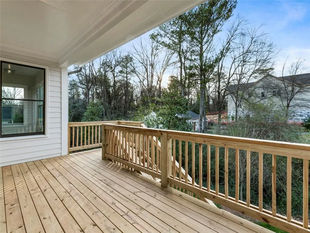 5320 Green Hill Place Ne, Atlanta, Georgia 30342, 5 Bedrooms Bedrooms, ,5 BathroomsBathrooms,Residential,Sold,5320 Green Hill Place Ne,6528475