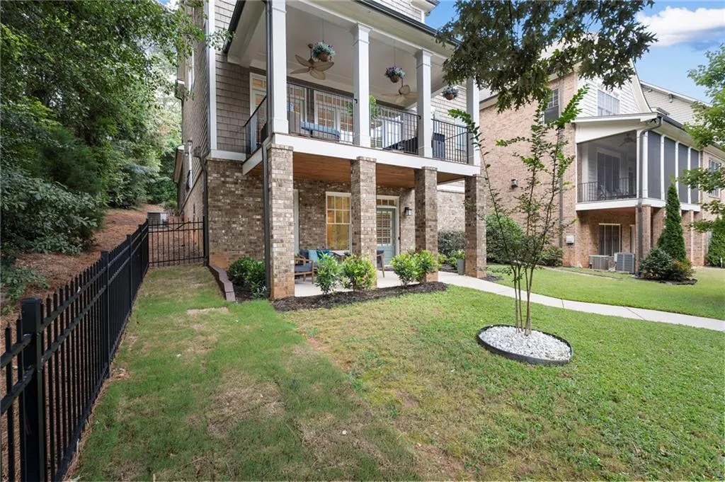 405 Glenmanor Court, Atlanta, Georgia 30328, 6 Bedrooms Bedrooms, ,4 BathroomsBathrooms,Residential,For Sale,405 Glenmanor Court,7645861