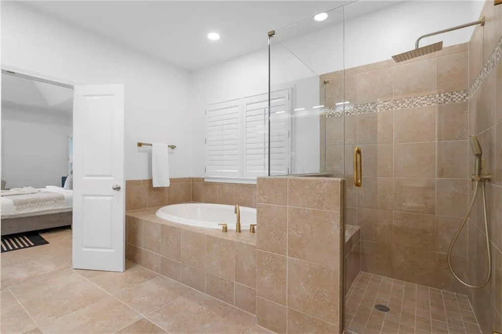 405 Glenmanor Court, Atlanta, Georgia 30328, 6 Bedrooms Bedrooms, ,4 BathroomsBathrooms,Residential,For Sale,405 Glenmanor Court,7645861