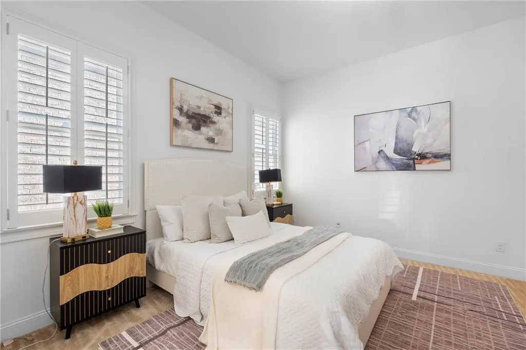 Bedroom on main level with ensuite bath