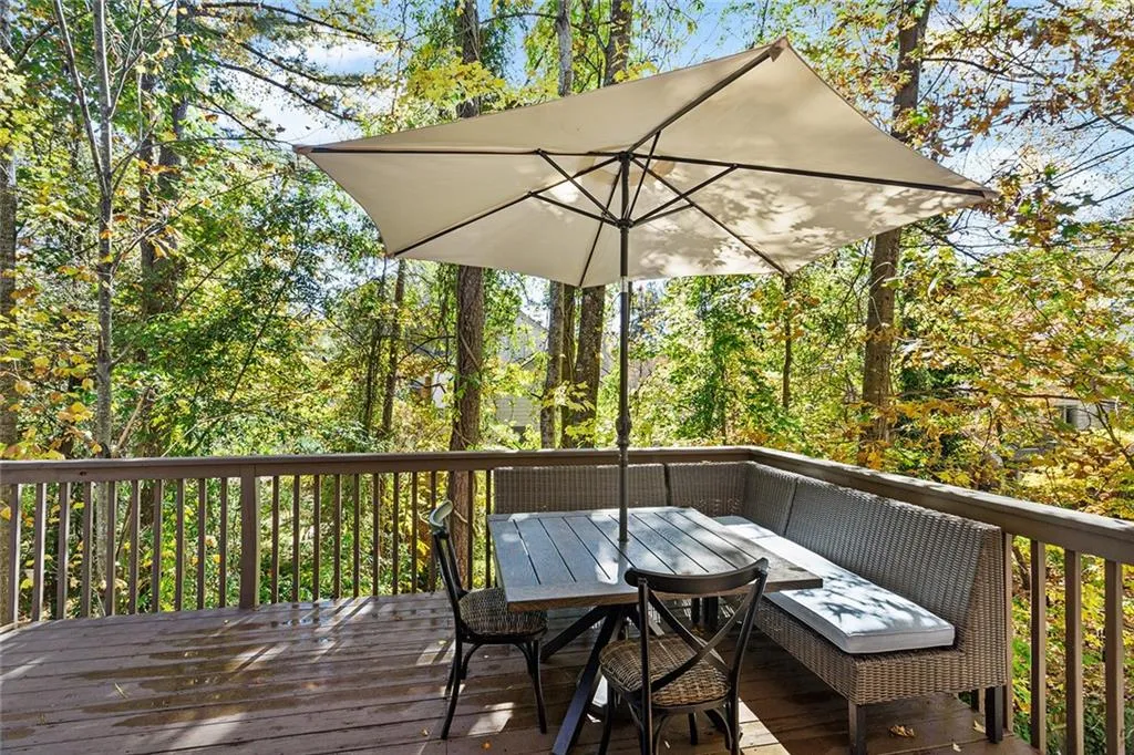 7275 Village Creek Trace, Atlanta, Georgia 30328, 4 Bedrooms Bedrooms, ,3 BathroomsBathrooms,Residential,Sold,7275 Village Creek Trace,6971127