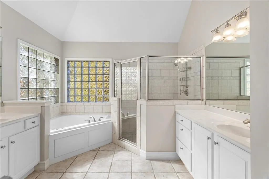 7275 Village Creek Trace, Atlanta, Georgia 30328, 4 Bedrooms Bedrooms, ,3 BathroomsBathrooms,Residential,Sold,7275 Village Creek Trace,6971127