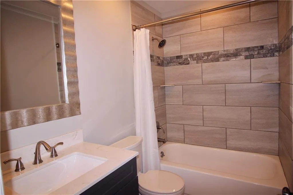 370 The Chace, Atlanta, Georgia 30328, 4 Bedrooms Bedrooms, ,3 BathroomsBathrooms,Residential,Sold,370 The Chace,6566026