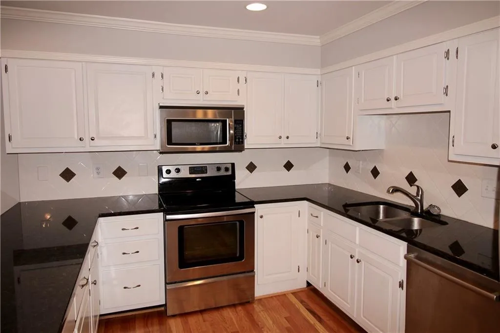 370 The Chace, Atlanta, Georgia 30328, 4 Bedrooms Bedrooms, ,3 BathroomsBathrooms,Residential,Sold,370 The Chace,6566026