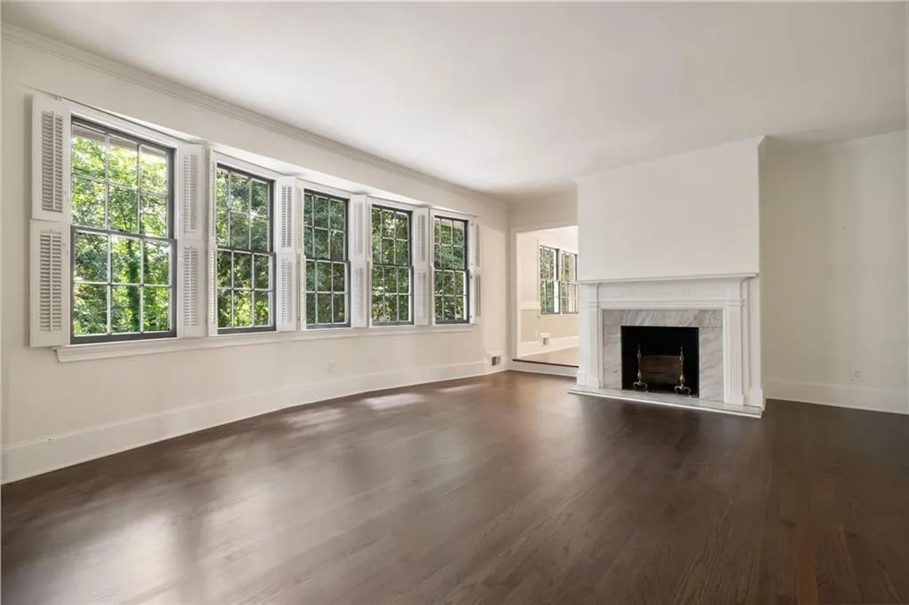 924 Peachtree Battle Avenue Nw, Atlanta, Georgia 30327, 5 Bedrooms Bedrooms, ,3 BathroomsBathrooms,Residential,For Sale,924 Peachtree Battle Avenue Nw,7615737
