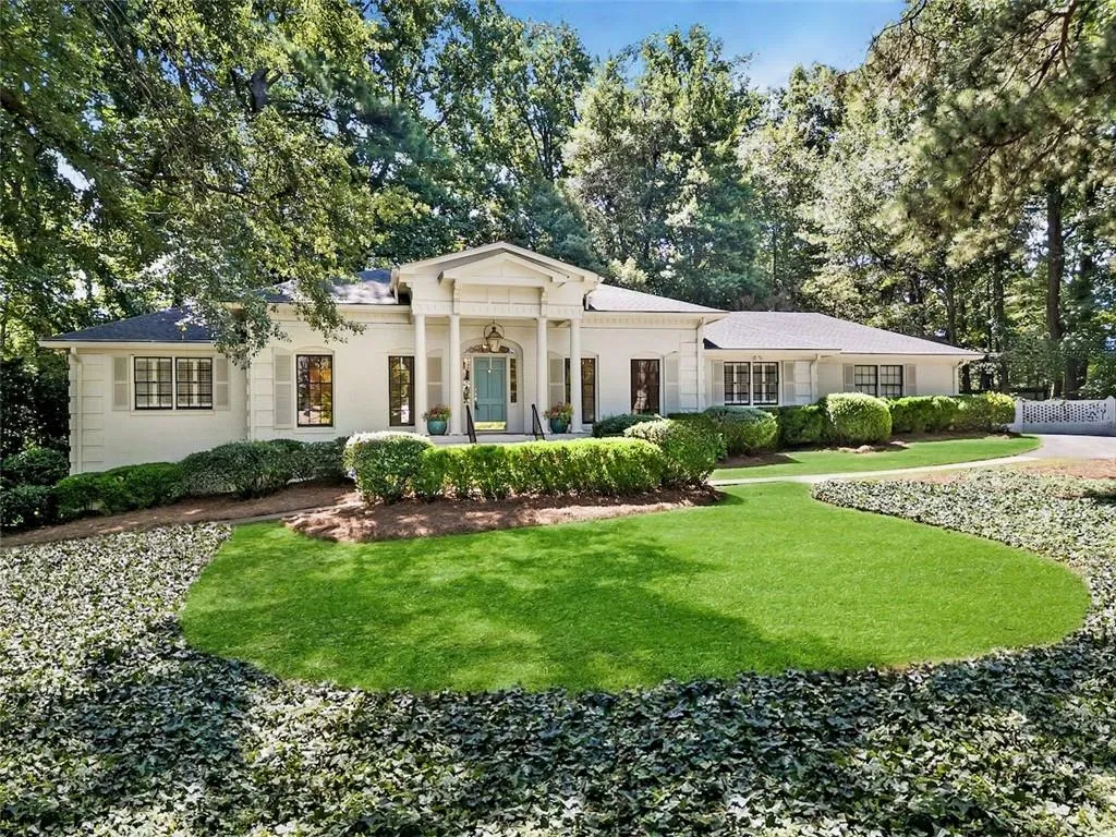 924 Peachtree Battle Avenue Nw, Atlanta, Georgia 30327, 5 Bedrooms Bedrooms, ,3 BathroomsBathrooms,Residential,For Sale,924 Peachtree Battle Avenue Nw,7615737