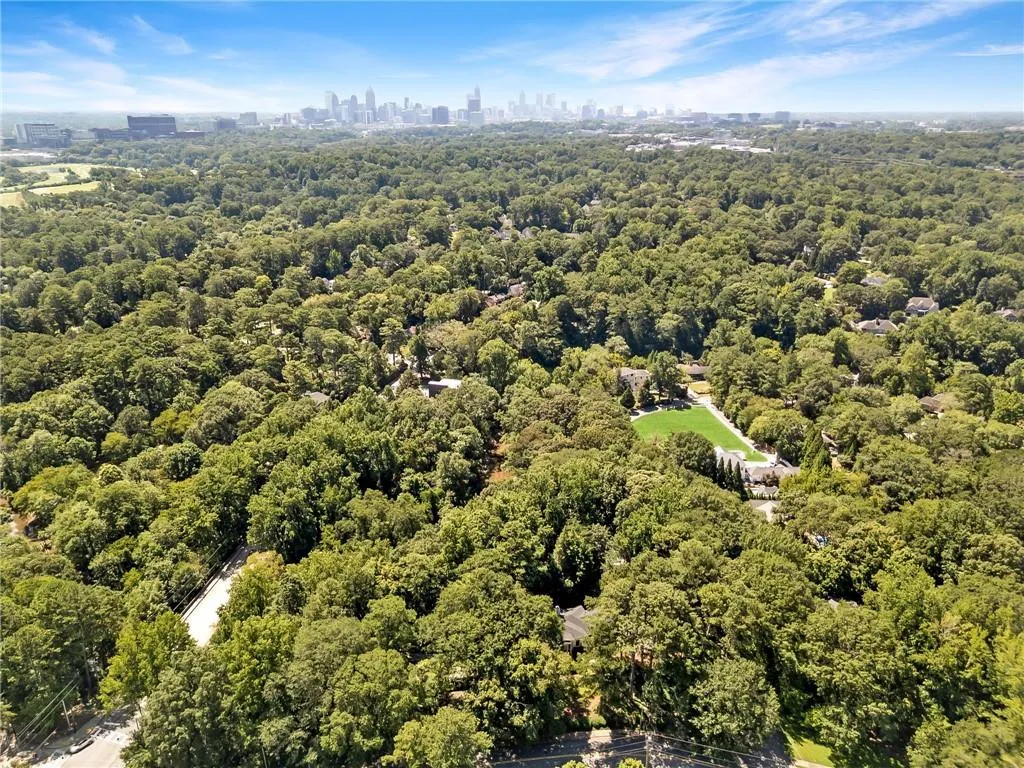 924 Peachtree Battle Avenue Nw, Atlanta, Georgia 30327, 5 Bedrooms Bedrooms, ,3 BathroomsBathrooms,Residential,For Sale,924 Peachtree Battle Avenue Nw,7615737