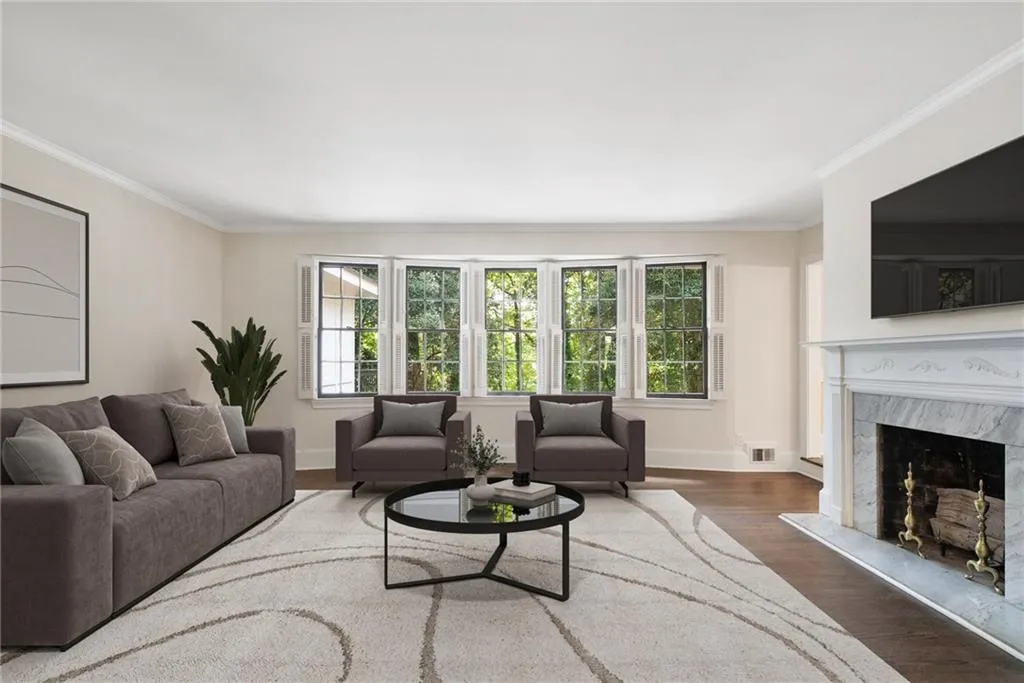 924 Peachtree Battle Avenue Nw, Atlanta, Georgia 30327, 5 Bedrooms Bedrooms, ,3 BathroomsBathrooms,Residential,For Sale,924 Peachtree Battle Avenue Nw,7615737