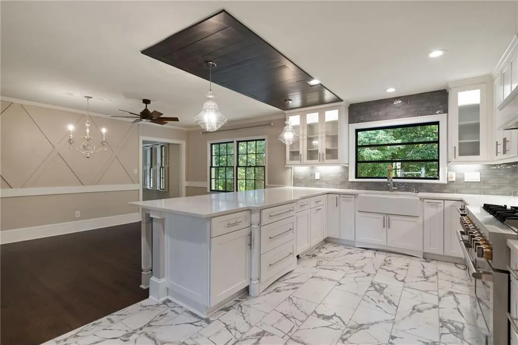 924 Peachtree Battle Avenue Nw, Atlanta, Georgia 30327, 5 Bedrooms Bedrooms, ,3 BathroomsBathrooms,Residential,For Sale,924 Peachtree Battle Avenue Nw,7615737