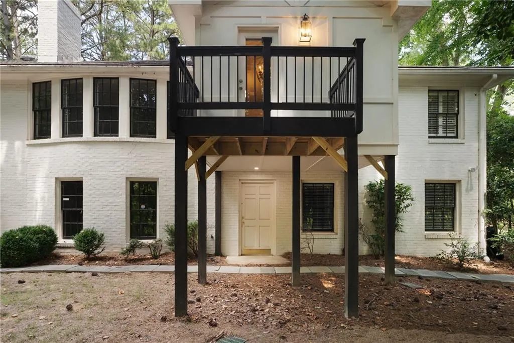 924 Peachtree Battle Avenue Nw, Atlanta, Georgia 30327, 5 Bedrooms Bedrooms, ,3 BathroomsBathrooms,Residential,For Sale,924 Peachtree Battle Avenue Nw,7615737