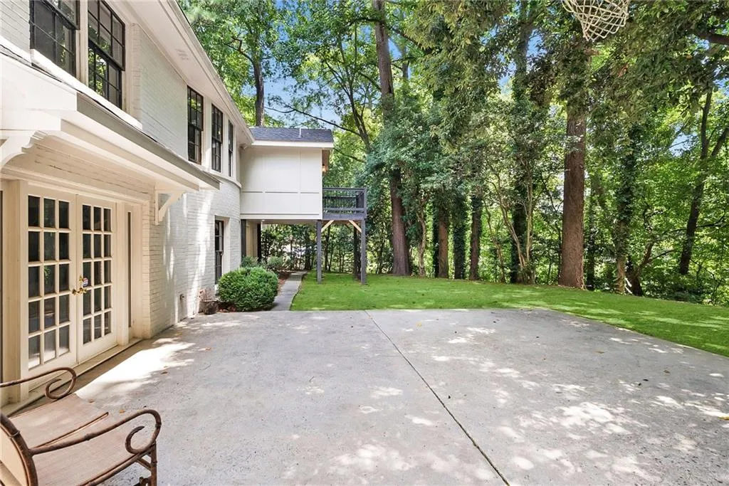 924 Peachtree Battle Avenue Nw, Atlanta, Georgia 30327, 5 Bedrooms Bedrooms, ,3 BathroomsBathrooms,Residential,For Sale,924 Peachtree Battle Avenue Nw,7615737
