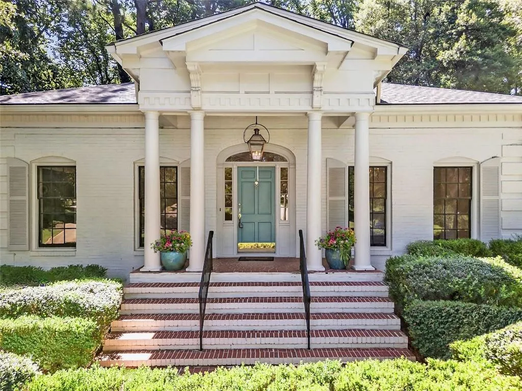 924 Peachtree Battle Avenue Nw, Atlanta, Georgia 30327, 5 Bedrooms Bedrooms, ,3 BathroomsBathrooms,Residential,For Sale,924 Peachtree Battle Avenue Nw,7615737