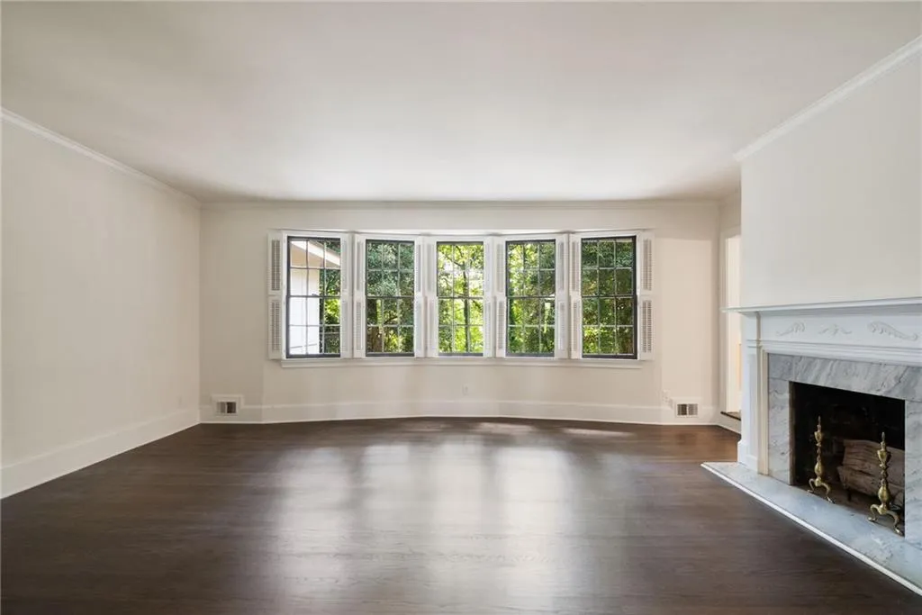 924 Peachtree Battle Avenue Nw, Atlanta, Georgia 30327, 5 Bedrooms Bedrooms, ,3 BathroomsBathrooms,Residential,For Sale,924 Peachtree Battle Avenue Nw,7615737