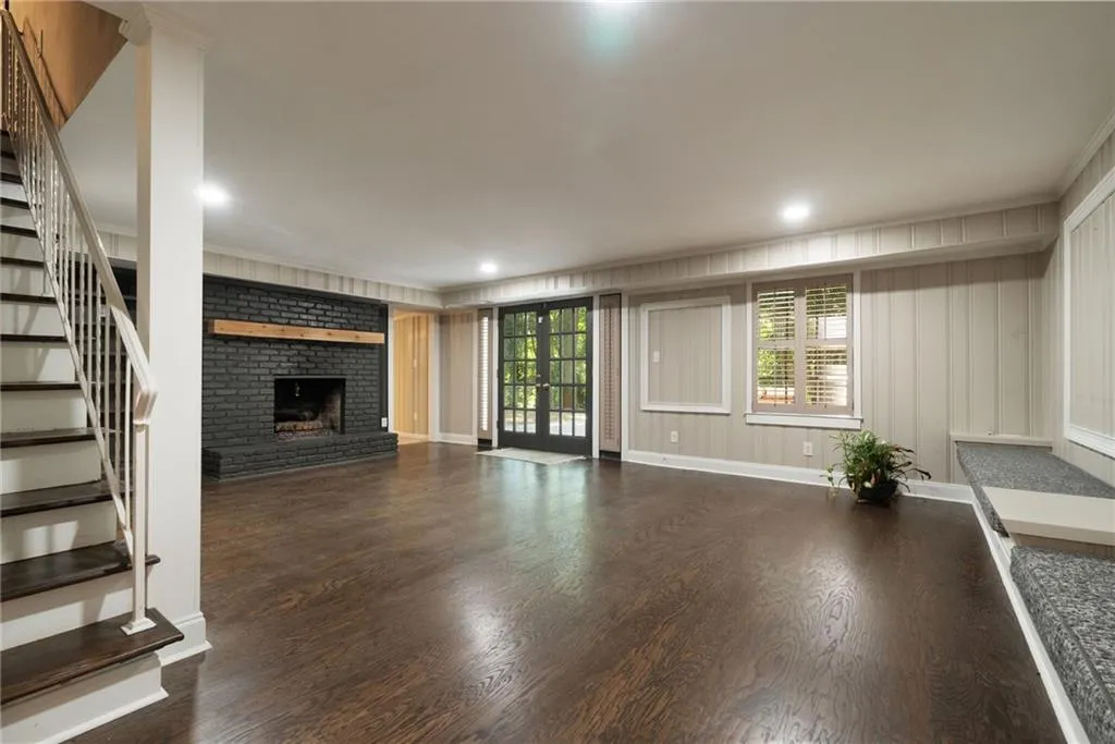 924 Peachtree Battle Avenue Nw, Atlanta, Georgia 30327, 5 Bedrooms Bedrooms, ,3 BathroomsBathrooms,Residential,For Sale,924 Peachtree Battle Avenue Nw,7615737