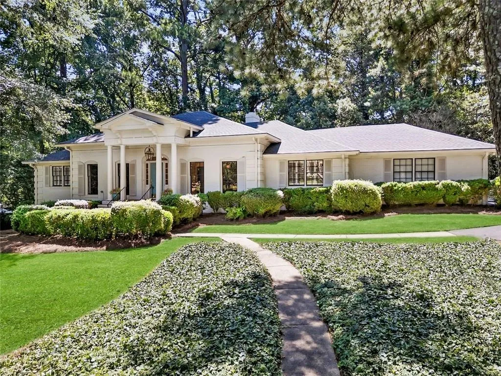 924 Peachtree Battle Avenue Nw, Atlanta, Georgia 30327, 5 Bedrooms Bedrooms, ,3 BathroomsBathrooms,Residential,For Sale,924 Peachtree Battle Avenue Nw,7615737