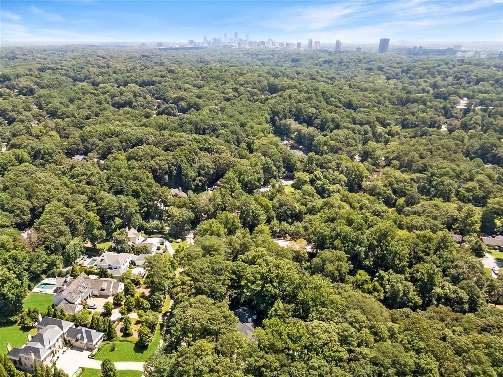 924 Peachtree Battle Avenue Nw, Atlanta, Georgia 30327, 5 Bedrooms Bedrooms, ,3 BathroomsBathrooms,Residential,For Sale,924 Peachtree Battle Avenue Nw,7615737