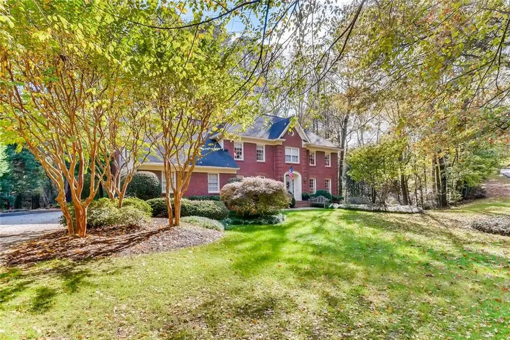 575 Spindlewick Drive, Sandy Springs, Georgia 30350, 4 Bedrooms Bedrooms, ,3 BathroomsBathrooms,Residential,Sold,575 Spindlewick Drive,6809138