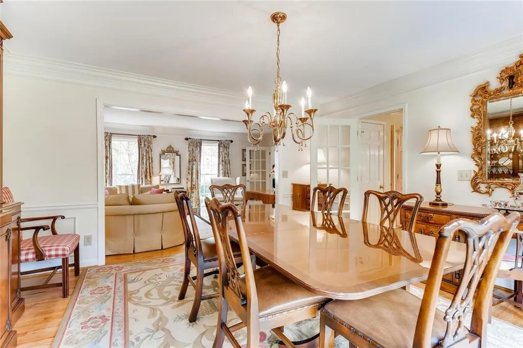 575 Spindlewick Drive, Sandy Springs, Georgia 30350, 4 Bedrooms Bedrooms, ,3 BathroomsBathrooms,Residential,Sold,575 Spindlewick Drive,6809138