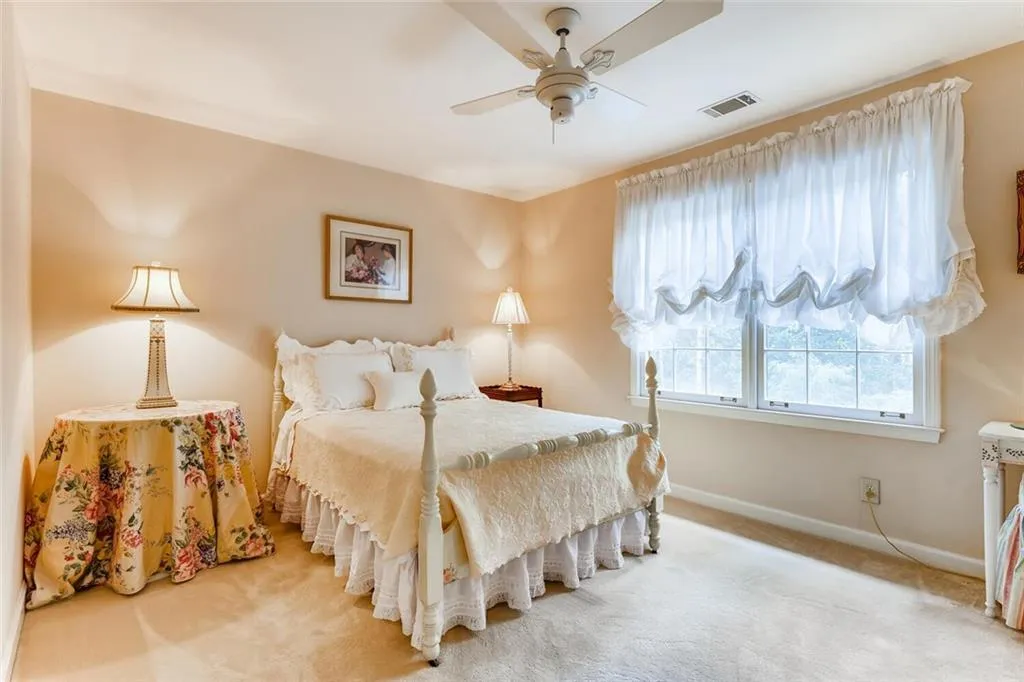 575 Spindlewick Drive, Sandy Springs, Georgia 30350, 4 Bedrooms Bedrooms, ,3 BathroomsBathrooms,Residential,Sold,575 Spindlewick Drive,6809138