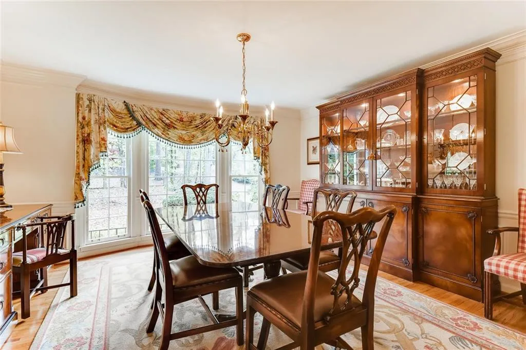 575 Spindlewick Drive, Sandy Springs, Georgia 30350, 4 Bedrooms Bedrooms, ,3 BathroomsBathrooms,Residential,Sold,575 Spindlewick Drive,6809138