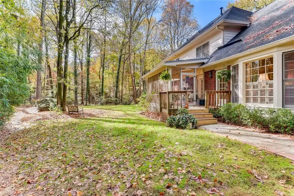 575 Spindlewick Drive, Sandy Springs, Georgia 30350, 4 Bedrooms Bedrooms, ,3 BathroomsBathrooms,Residential,Sold,575 Spindlewick Drive,6809138