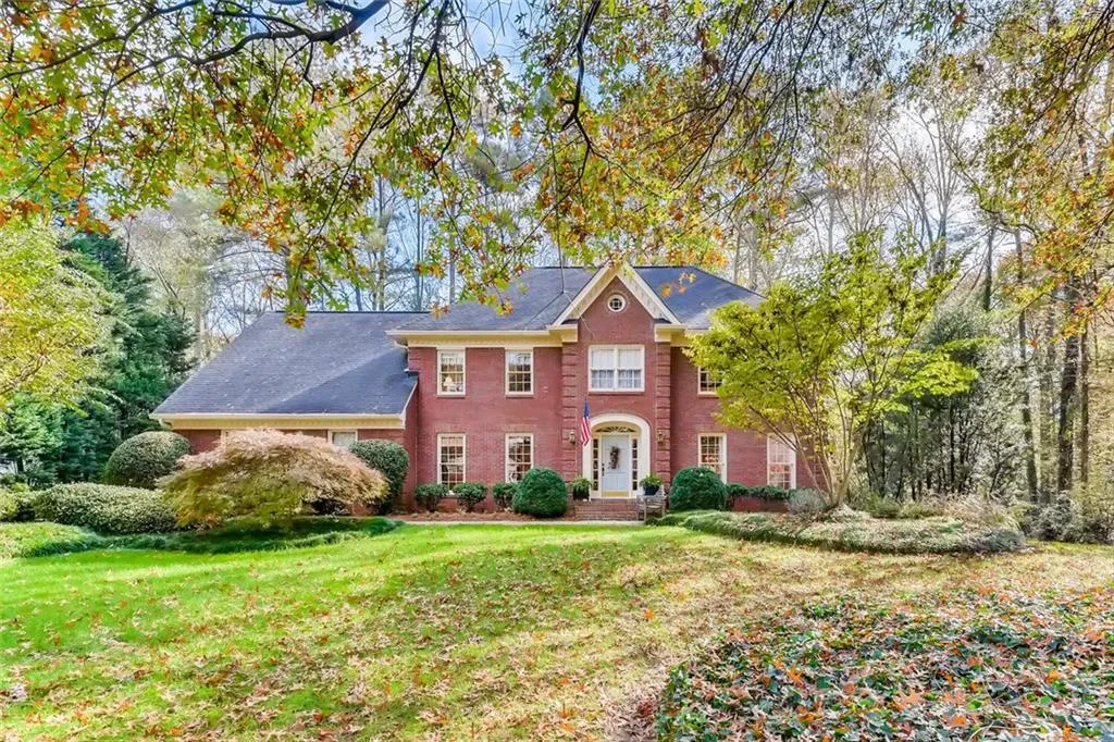 575 Spindlewick Drive, Sandy Springs, Georgia 30350, 4 Bedrooms Bedrooms, ,3 BathroomsBathrooms,Residential,Sold,575 Spindlewick Drive,6809138