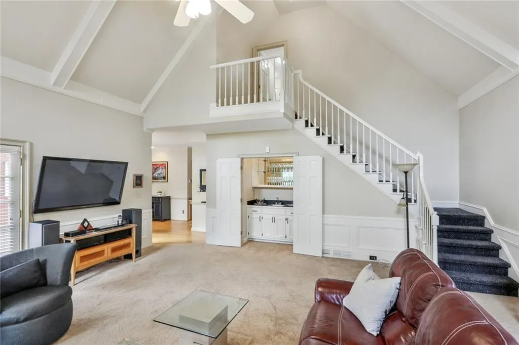 2160 Dunwoody Heritage Drive, Sandy Springs, Georgia 30350, 5 Bedrooms Bedrooms, ,3 BathroomsBathrooms,Residential,Sold,2160 Dunwoody Heritage Drive,7017800