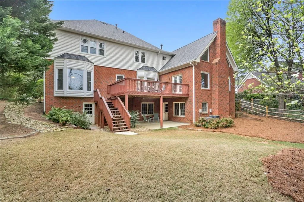 2160 Dunwoody Heritage Drive, Sandy Springs, Georgia 30350, 5 Bedrooms Bedrooms, ,3 BathroomsBathrooms,Residential,Sold,2160 Dunwoody Heritage Drive,7017800