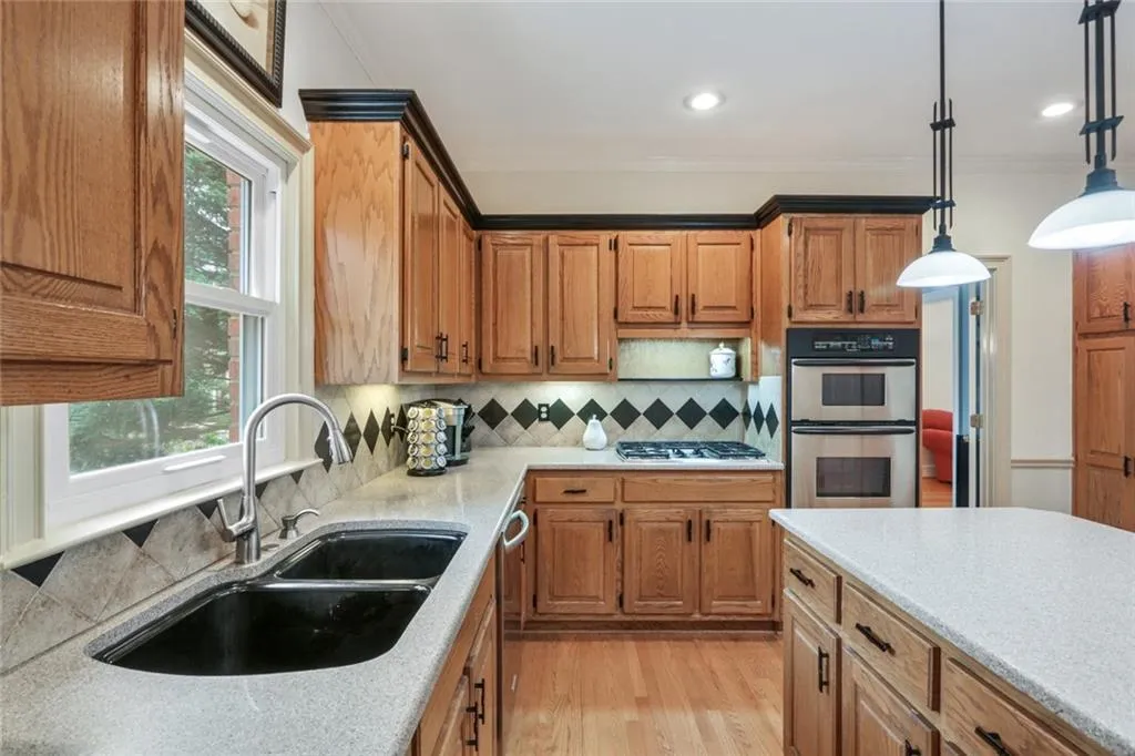 2160 Dunwoody Heritage Drive, Sandy Springs, Georgia 30350, 5 Bedrooms Bedrooms, ,3 BathroomsBathrooms,Residential,Sold,2160 Dunwoody Heritage Drive,7017800