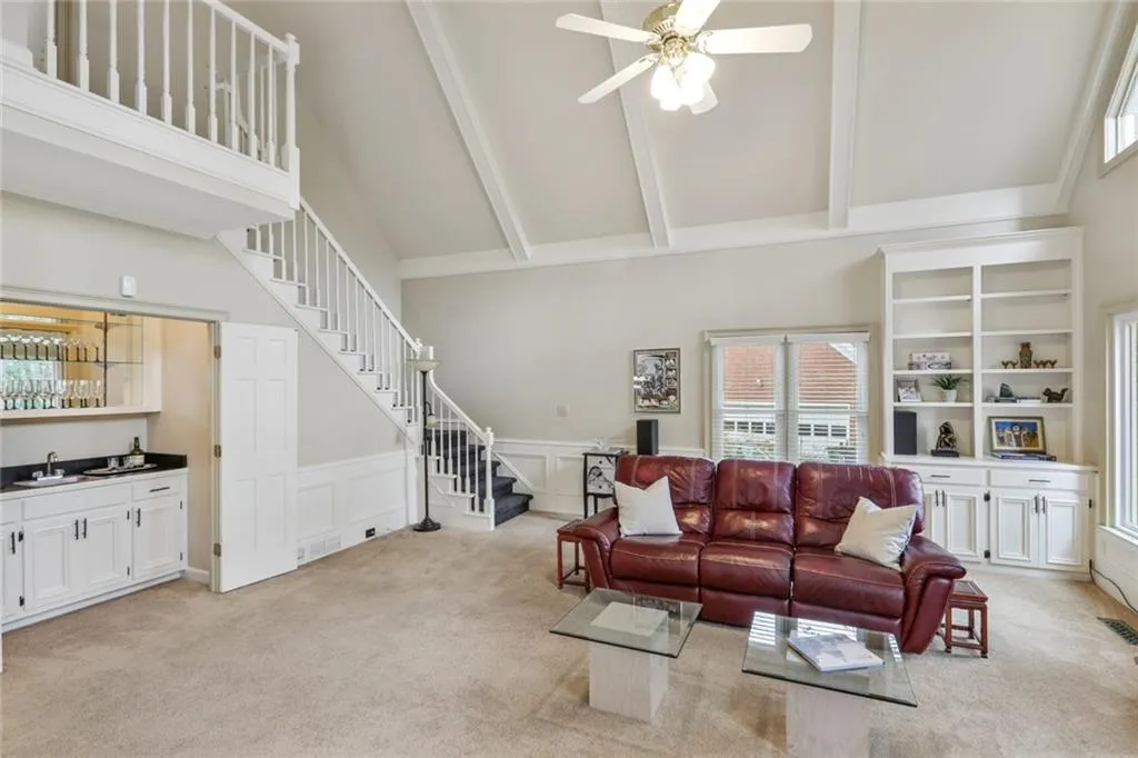 2160 Dunwoody Heritage Drive, Sandy Springs, Georgia 30350, 5 Bedrooms Bedrooms, ,3 BathroomsBathrooms,Residential,Sold,2160 Dunwoody Heritage Drive,7017800