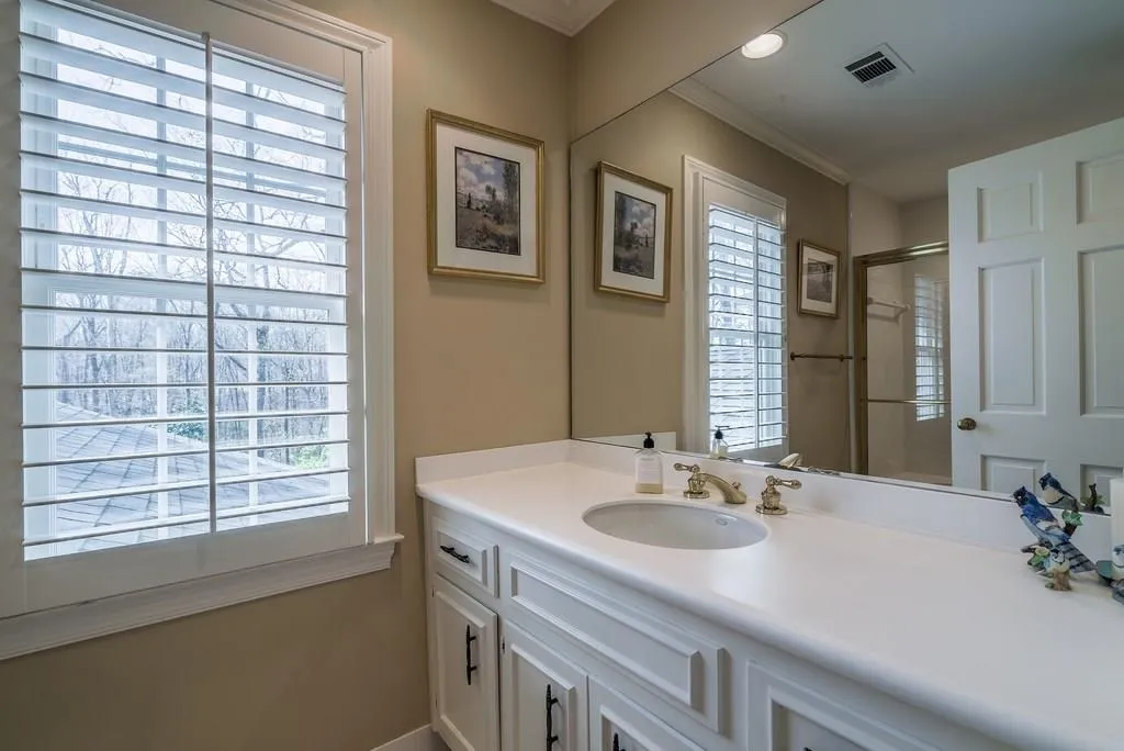 535 Valley Hall Drive, Sandy Springs, Georgia 30350, 4 Bedrooms Bedrooms, ,4 BathroomsBathrooms,Residential,Sold,535 Valley Hall Drive,5974720