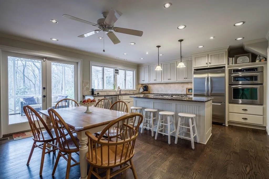 535 Valley Hall Drive, Sandy Springs, Georgia 30350, 4 Bedrooms Bedrooms, ,4 BathroomsBathrooms,Residential,Sold,535 Valley Hall Drive,5974720